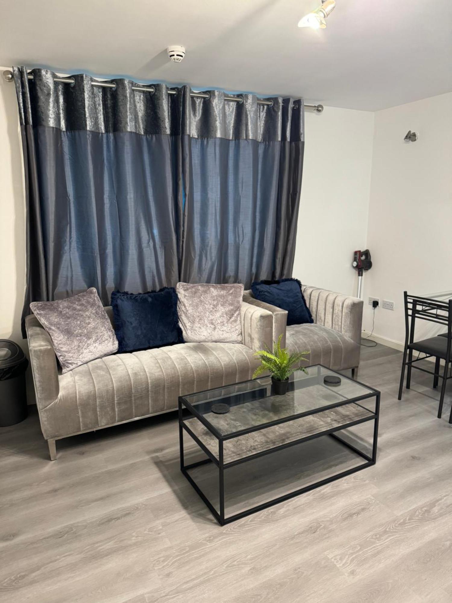 Modern Smart 2 Bedroom Apartment Central Манчестер Экстерьер фото