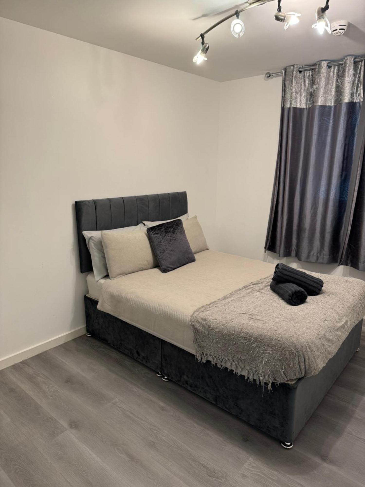 Modern Smart 2 Bedroom Apartment Central Манчестер Экстерьер фото